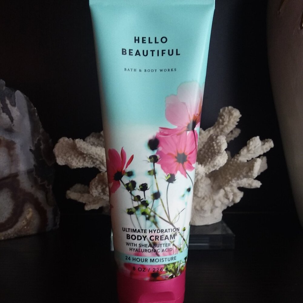 Bath and Body Works Hello Beautiful  Body Cream